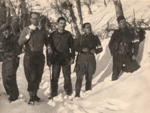 La Spezia , Monte Gottero, gennaio 1945: Partigiani del Comando della IV Zona Operativa (foto archivio Istituto Storico della Resistenza)