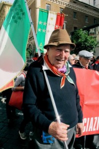 Giuseppe Cargioli "Sgancia", Roma, manifestazione "La via maestra", 12 ottobre 2013 (foto Giorgio Pagano)