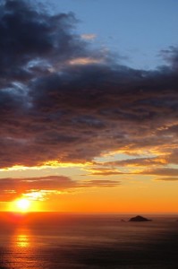 Il Tinetto e il Tino al tramonto da Montemarcello   (2013)   (foto Giorgio Pagano)