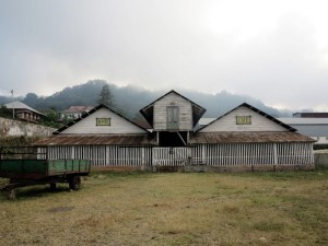 Monte Cafè, struttura della roça, piantagione già coloniale    (foto Giorgio Pagano)