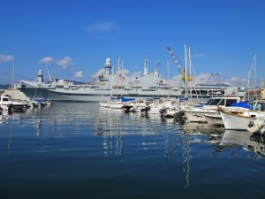 La Spezia, cantiere del Muggiano, la portaerei Cavour (2011)  (foto Giorgio Pagano)