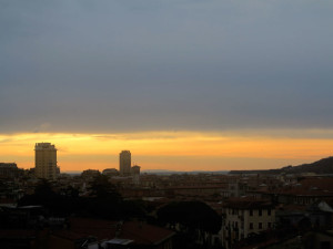 Spezia all'alba da Fossitermi, con veduta della costa toscana, dell'Elba, della Gorgona e della Capraia    (2014)    (foto Giorgio Pagano)