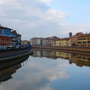Pisa, il Lungarno, mostra "La forma dell'acqua", Lerici, Enoteca Baroni, 17-31 maggio 2018 (2015) (foto Giorgio Pagano)