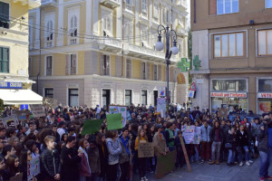 La Spezia, piazza Mentana, manifestazione "Friday for Future", 15 marzo 2019 (foto Giorgio Pagano)