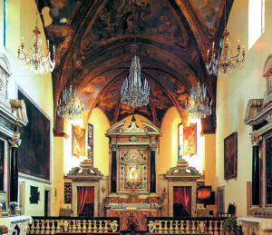 Interno del Santuario di Nostra Signora delle Grazie (2012) (foto Luca Fregoso).