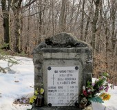 Monte Gottero,il cippo in memoria del rastrellamento del 3 agosto 1944